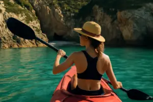 Escursioni in kayak all’Elba: come vivere calette nascoste irraggiungibili a piedi